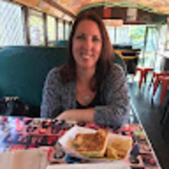 Meet your Posher, Amy - Picture 1 of 1